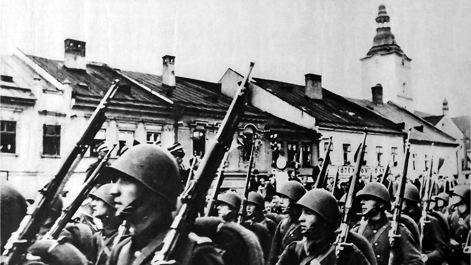 Polish infantry on the march, 1939
