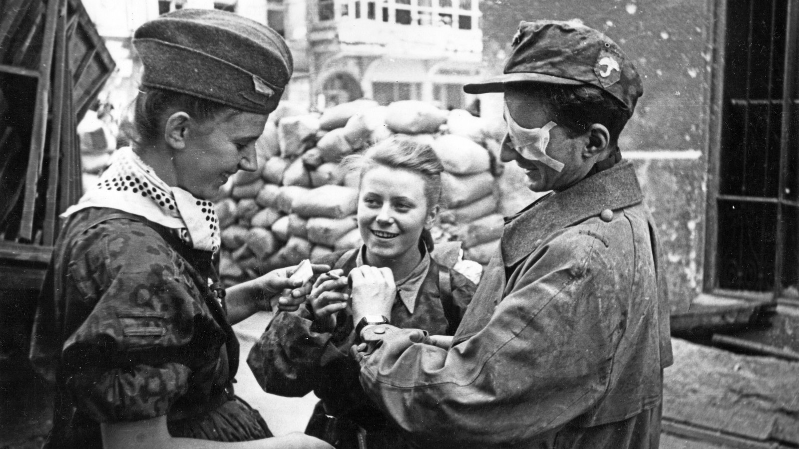 Insurgents of the Home Army's Parasol battalion on Warecka Street during the Warsaw Uprising, 1944
