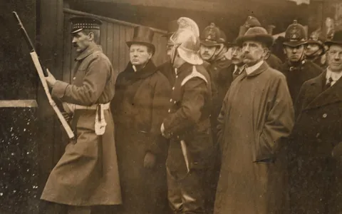 Siege of Sidney Street, 1911