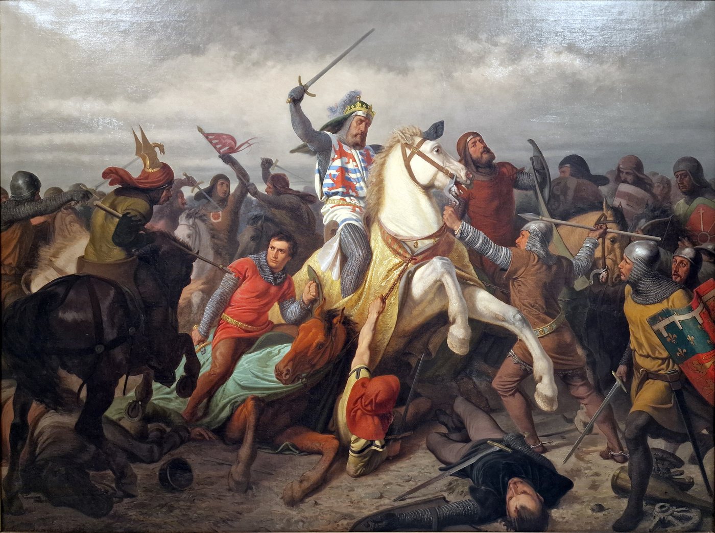 Romantyczny obraz rycerza w koronie na białym koniu, wznoszącego miecz w zatłoczonym starciu