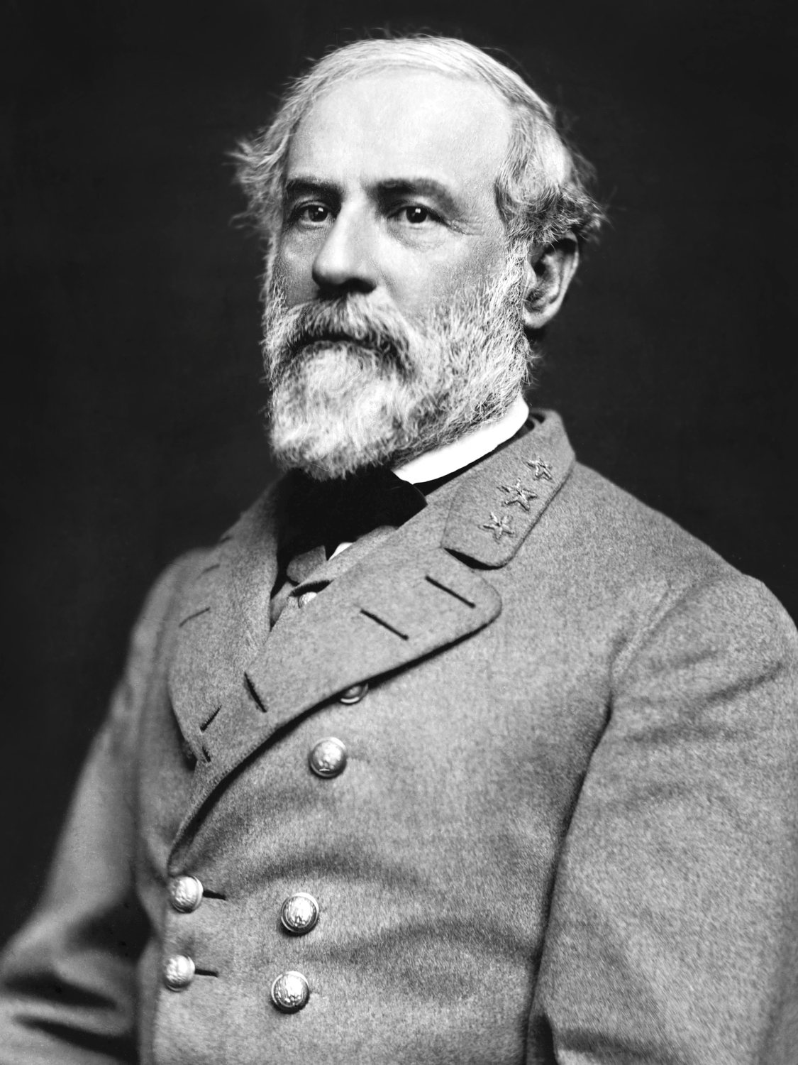 Portrait photograph of Robert E. Lee in Confederate uniform