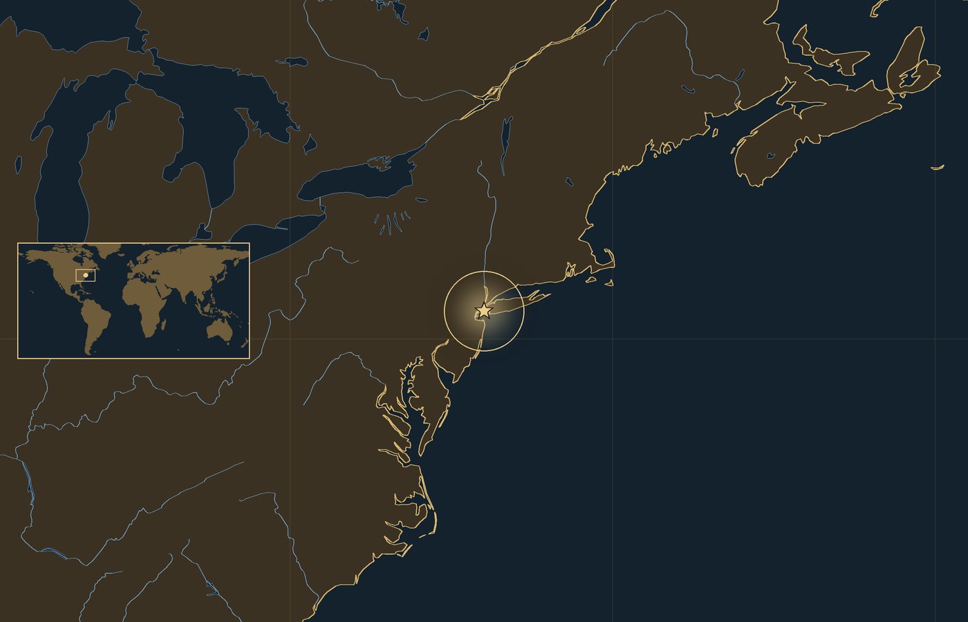Ciemna mapa lokalizacyjna ze złotą gwiazdką w świecącym kółku, która wskazuje przybliżone miejsce bitwy: Bitwa na Long Island, z wybrzeżami, rzekami i jeziorami regionu oraz małą wkładką z mapą świata, na której zaznaczono ten obszar